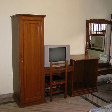 Lloyds Serviced Apartments,Krishna Street,T Nagar Chennai Room photo