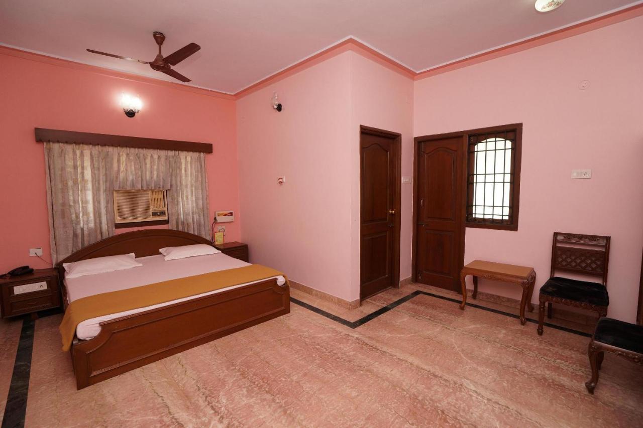 Lloyds Serviced Apartments,Krishna Street,T Nagar Chennai Exterior photo